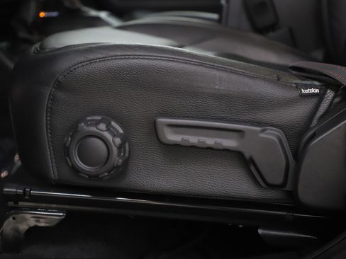 Used 2021 Jeep Wrangler Unlimited Rubicon w/ Safety Group AWD/4WD image 28