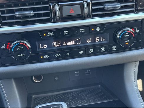 New 2026 Nissan Pathfinder SL FWD image 33