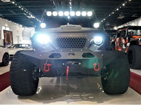 Used 2018 Jeep Wrangler Unlimited Sport S image 2