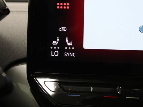 Used 2023 Volkswagen ID.4 Pro S AWD/4WD image 39