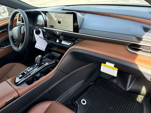 New 2026 Toyota Crown Signia image 14