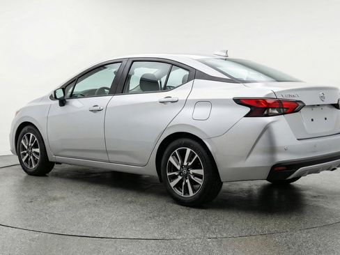 Used 2025 Nissan Versa SV image 6