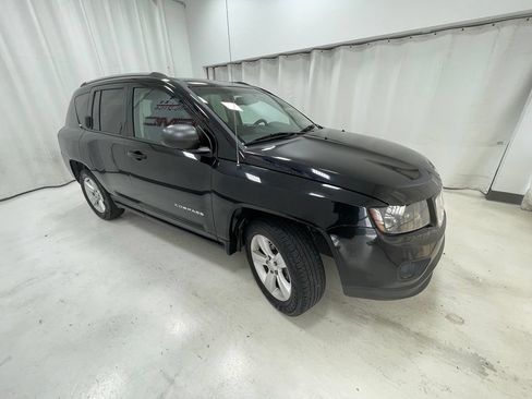 Used 2016 Jeep Compass Sport w/ Power Value Group AWD/4WD image 4