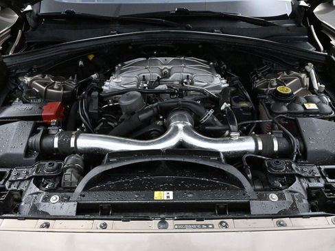 Used 2017 Jaguar F-PACE Premium image 38