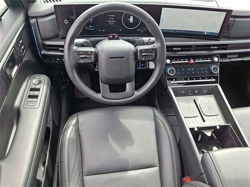 Certified 2025 Hyundai Santa Fe Calligraphy image 11