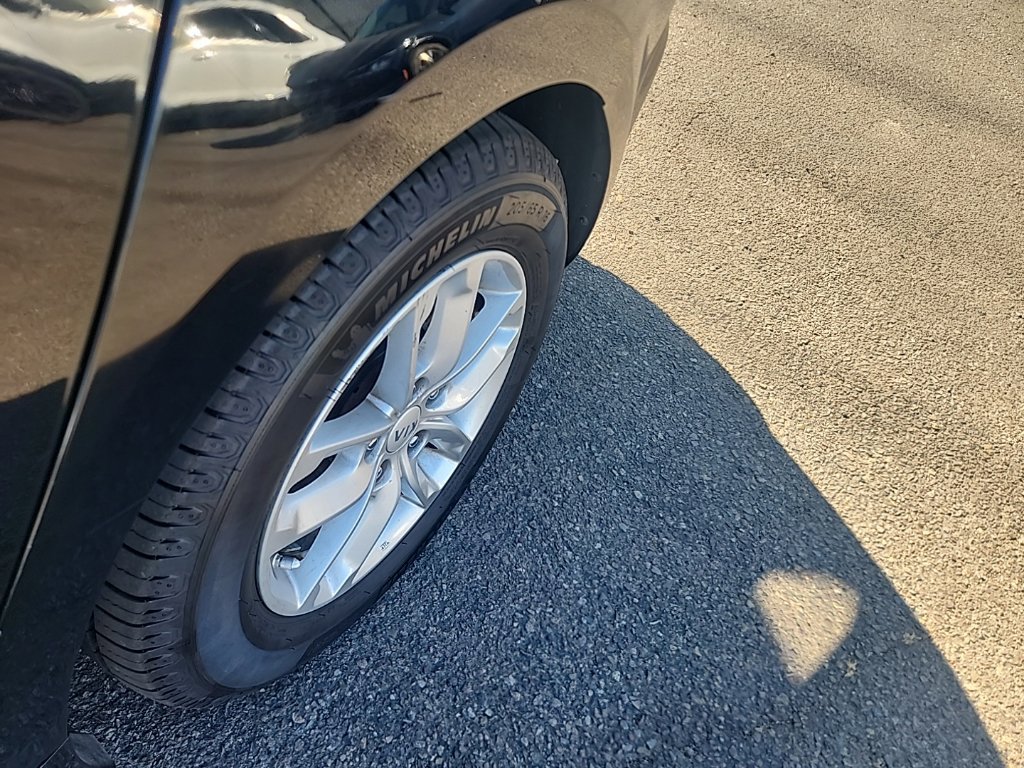 Used 2013 Kia Optima LX FWD image 9