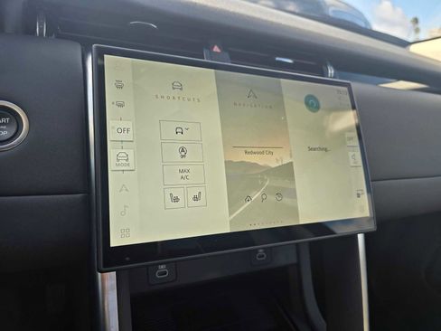 Used 2025 Land Rover Discovery Sport S image 29