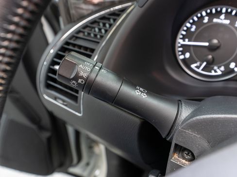 Used 2023 Nissan Armada Platinum w/ Captain's Chairs Package image 32