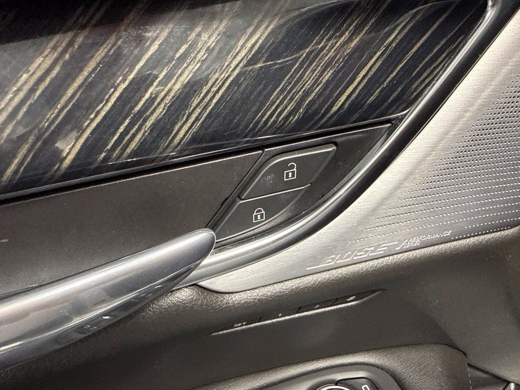 Used 2022 Cadillac XT6 Premium Luxury w/ Technology Package AWD/4WD image 23