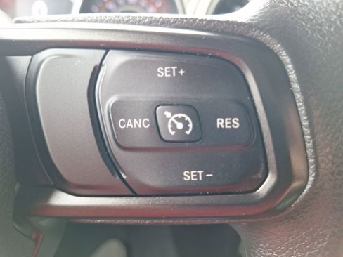 Used 2018 Jeep Wrangler Unlimited Sport AWD/4WD image 21