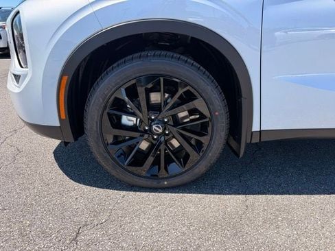 New 2026 Nissan Rogue SL AWD/4WD image 9