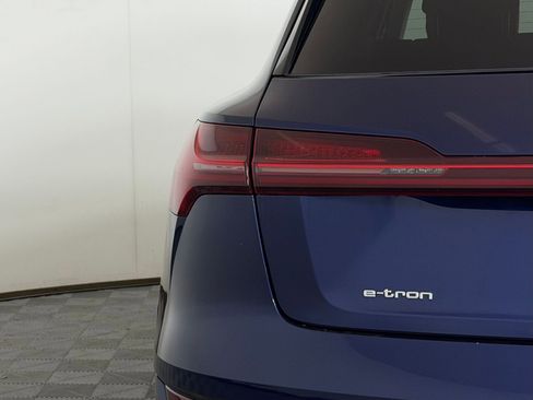 Used 2021 Audi e-tron Premium Plus w/ Premium Plus Package image 13