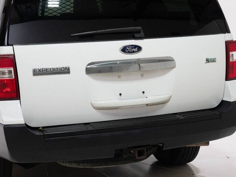 Used 2014 Ford Expedition XL RWD image 15