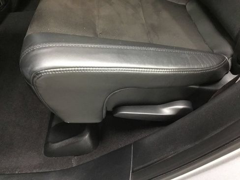 Used 2020 Jeep Grand Cherokee Altitude AWD/4WD image 29