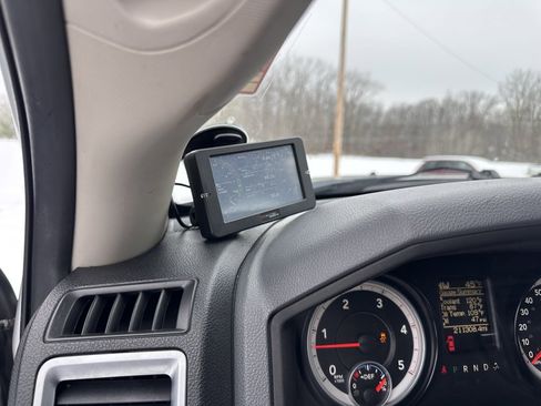 Used 2015 RAM 3500 SLT w/ Cold Weather Group image 16