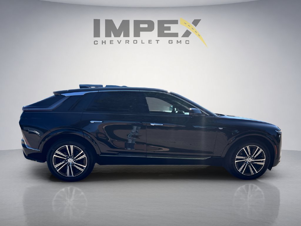 Used 2024 Cadillac Lyriq Luxury RWD image 6