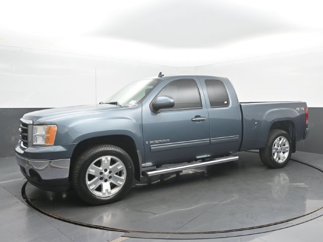 Used 2008 GMC Sierra 1500 SLT w/ SLT Preferred Package AWD/4WD image 2