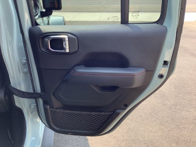 Used 2023 Jeep Wrangler Unlimited Rubicon 4xe AWD/4WD image 37