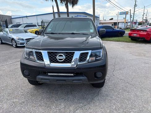 Used 2013 Nissan Frontier SV RWD image 3
