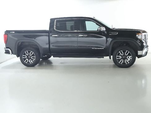 Used 2023 GMC Sierra 1500 SLT w/ SLT Premium Package AWD/4WD image 11