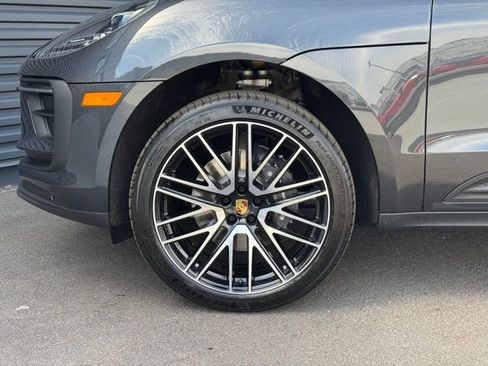 New 2026 Porsche Macan image 11