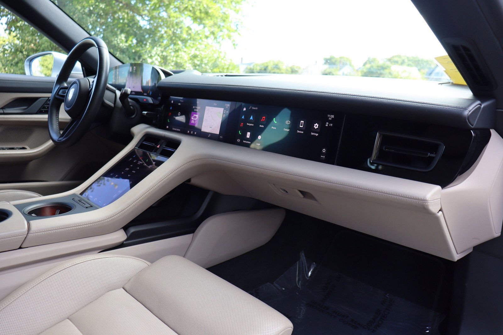Used 2020 Porsche Taycan 4S AWD/4WD image 20