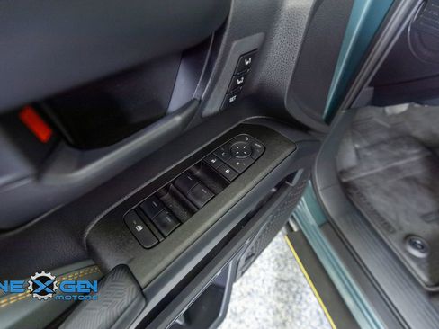 Used 2025 Toyota 4Runner Trailhunter AWD/4WD image 12