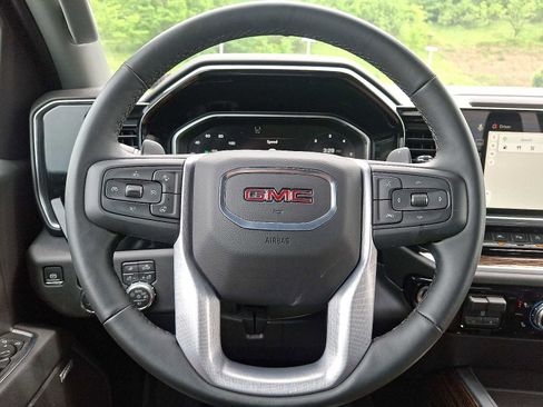 Used 2026 GMC Sierra 1500 Elevation w/ Elevation Premium Package AWD/4WD image 19