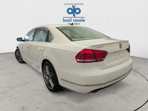 Used 2013 Volkswagen Passat TDI SEL Premium FWD image 5