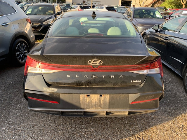 Used 2025 Hyundai Elantra Limited FWD image 3