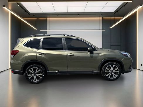 Used 2022 Subaru Forester Limited AWD/4WD image 7
