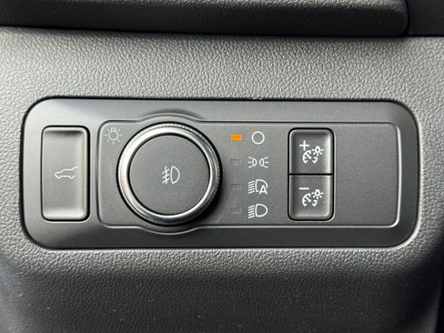 Used 2020 Ford Escape SEL image 17