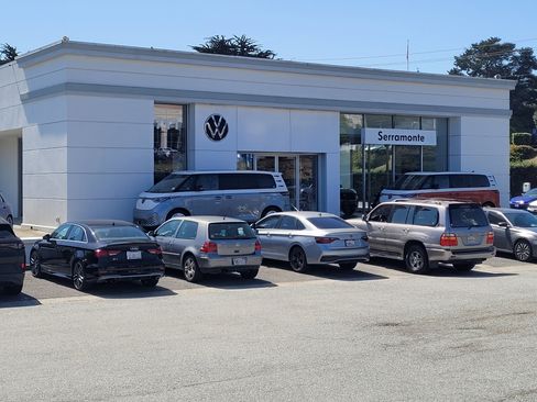 Used 2024 Toyota Highlander LE image 28