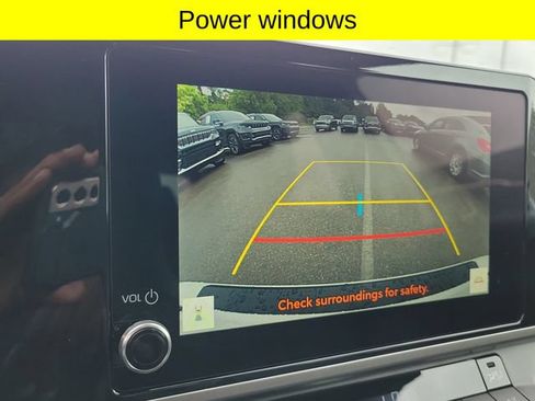 Used 2026 Toyota Camry SE FWD image 15