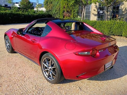 Used 2020 MAZDA MX-5 Miata RF Grand Touring RWD image 12