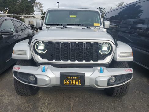 Used 2024 Jeep Wrangler High Altitude image 2