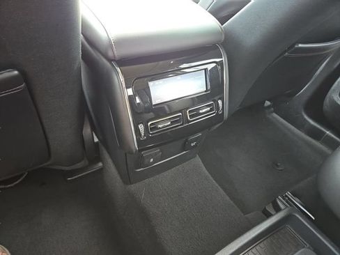 Used 2022 Lincoln Aviator Reserve w/ Equipment Group 201A AWD/4WD image 11