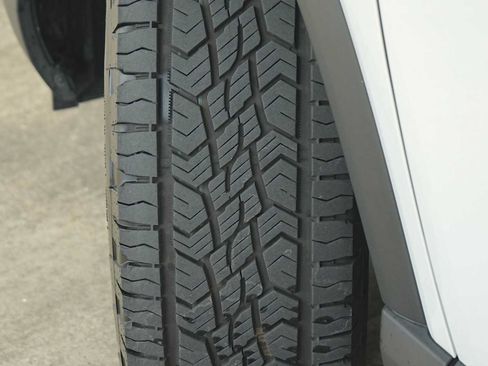 Used 2025 Honda Pilot TrailSport image 29