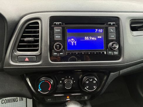 Used 2019 Honda HR-V LX image 19