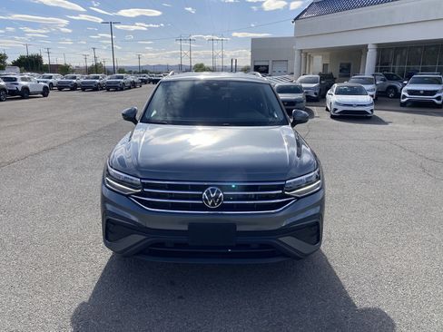 Certified 2023 Volkswagen Tiguan SE FWD image 38