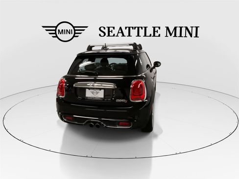 Used 2017 MINI Cooper S image 10