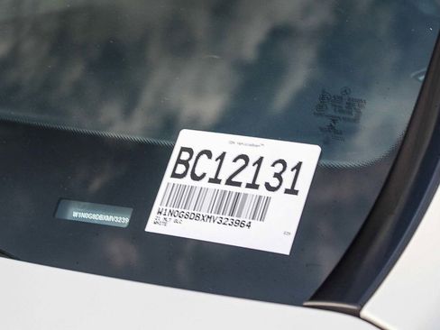 Used 2021 Mercedes-Benz GLC 300 image 27