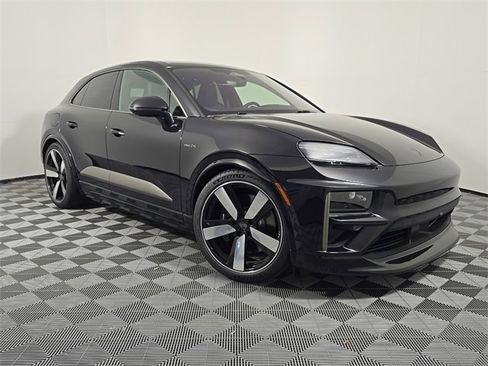 Used 2025 Porsche Macan Turbo Electric image 9