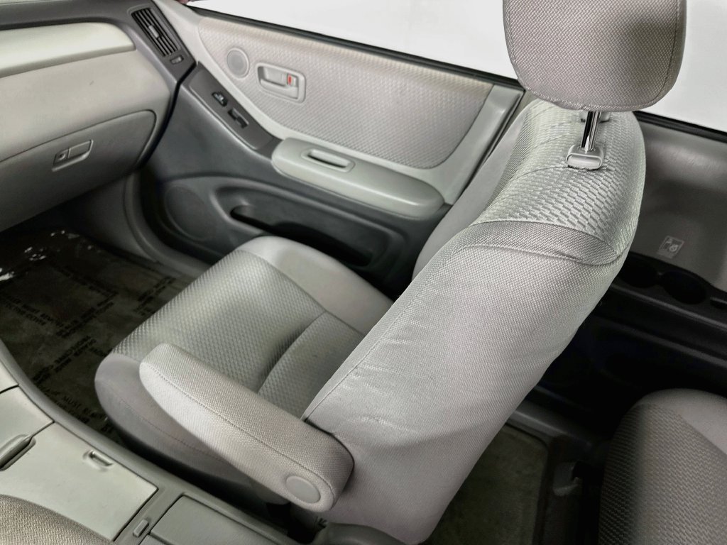 Used 2005 Toyota Highlander 4WD V6 w/ Appearance Pkg image 22