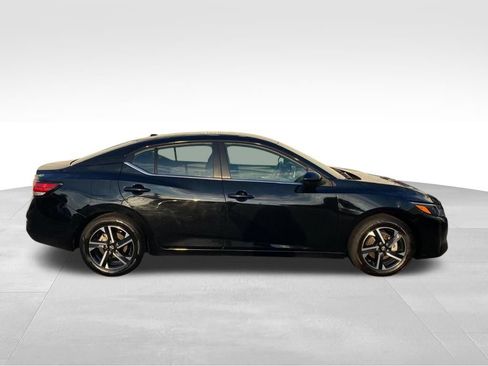 Used 2024 Nissan Sentra SV FWD image 18