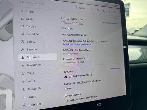Used 2022 Tesla Model Y Performance image 37