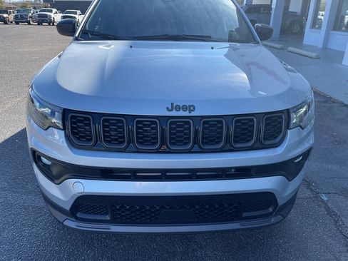 New 2026 Jeep Compass Latitude image 3