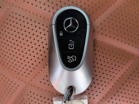 Used 2023 Mercedes-Benz S 580 4MATIC Sedan image 37