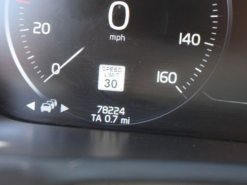 Used 2016 Volvo XC90 T6 Inscription w/ Vision Package image 34