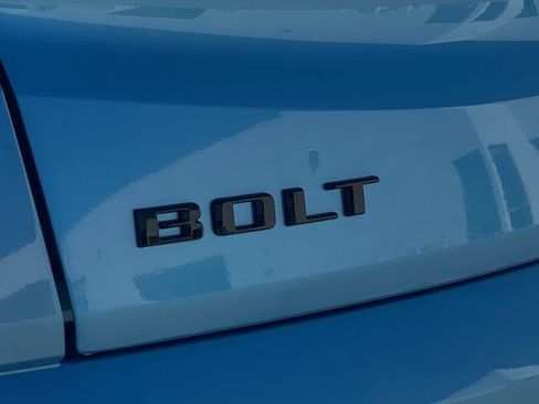 New 2027 Chevrolet Bolt LT w/ Comfort Package image 17